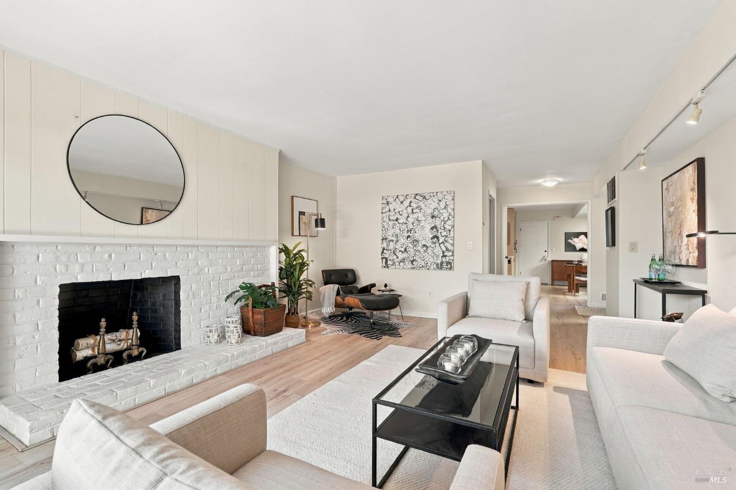 23 Royal Court San Rafael CA 94901