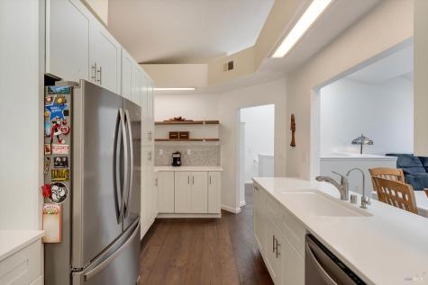 2008 Stonefield Lane Santa Rosa CA 95403