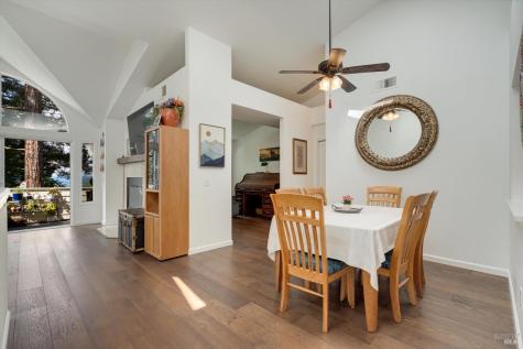 2008 Stonefield Lane Santa Rosa CA 95403