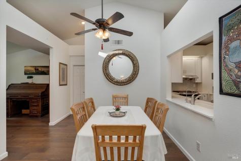 2008 Stonefield Lane Santa Rosa CA 95403