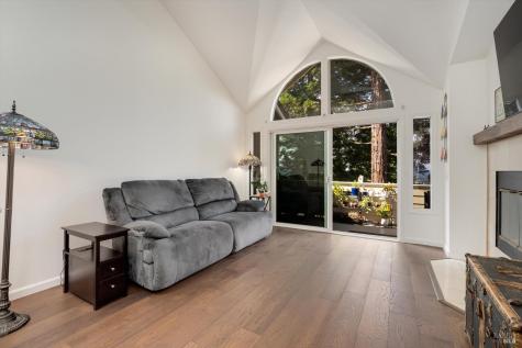 2008 Stonefield Lane Santa Rosa CA 95403