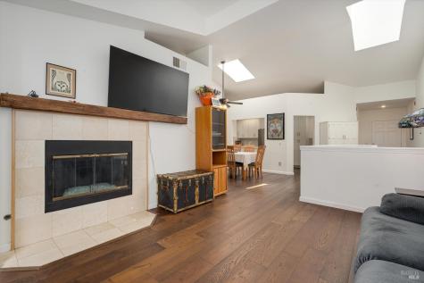 2008 Stonefield Lane Santa Rosa CA 95403