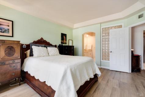 2008 Stonefield Lane Santa Rosa CA 95403