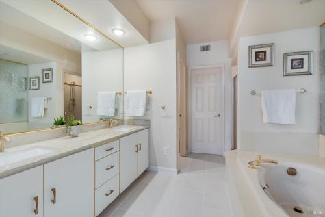 2008 Stonefield Lane Santa Rosa CA 95403