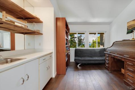 2008 Stonefield Lane Santa Rosa CA 95403