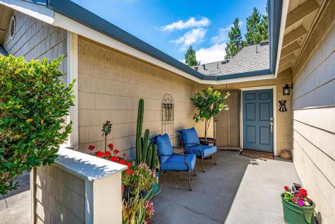 2008 Stonefield Lane Santa Rosa CA 95403