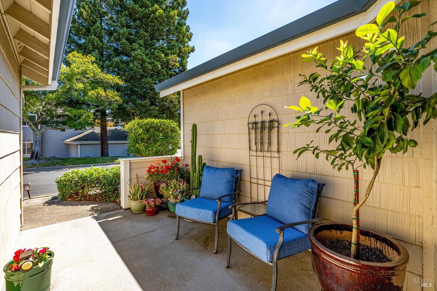 2008 Stonefield Lane Santa Rosa CA 95403