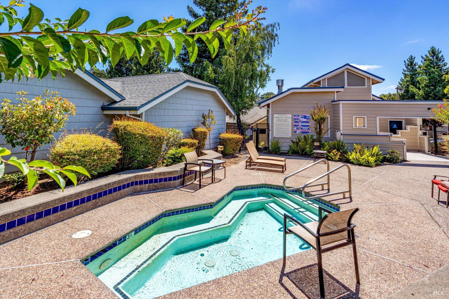 2008 Stonefield Lane Santa Rosa CA 95403