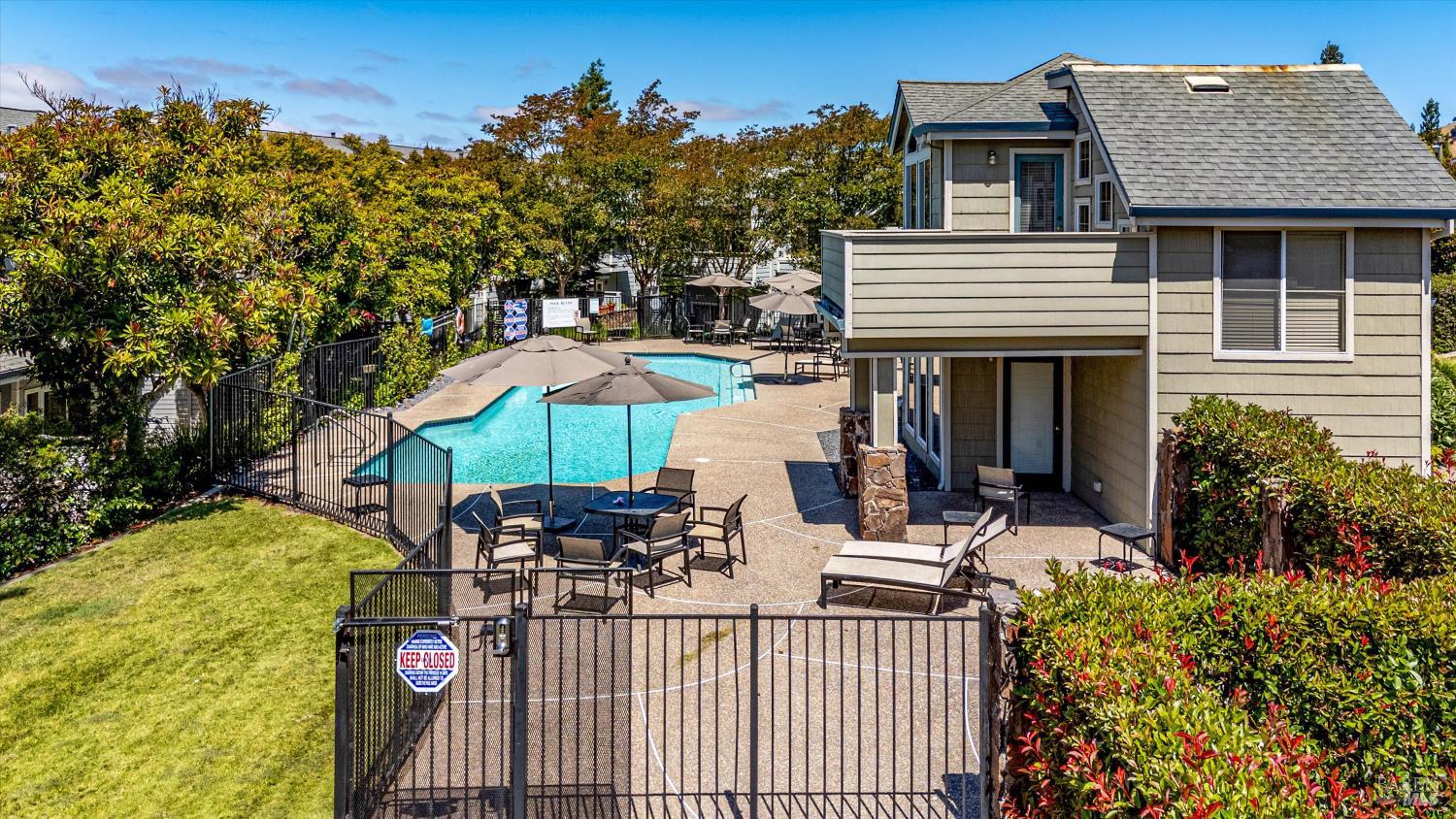2008 Stonefield Lane Santa Rosa CA 95403