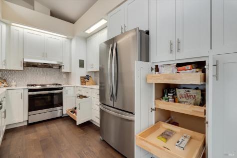 2008 Stonefield Lane Santa Rosa CA 95403