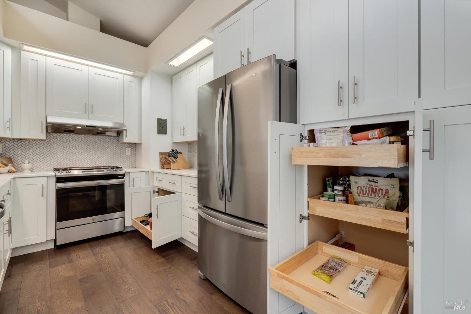 2008 Stonefield Lane Santa Rosa CA 95403