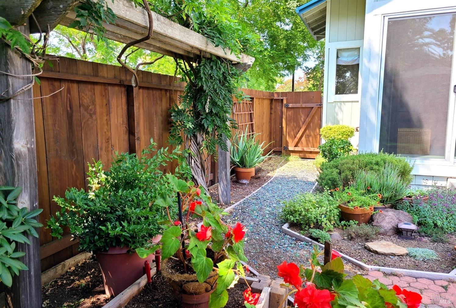 42 Meridian Circle Rohnert Park CA 94928