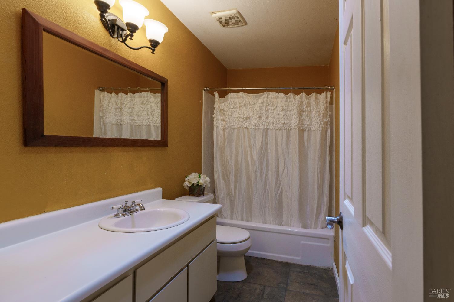 1467 Neotomas Avenue Santa Rosa CA 95405