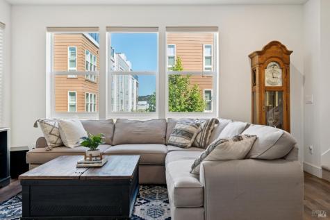317 Verandah Avenue Novato CA 94945