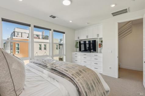 317 Verandah Avenue Novato CA 94945