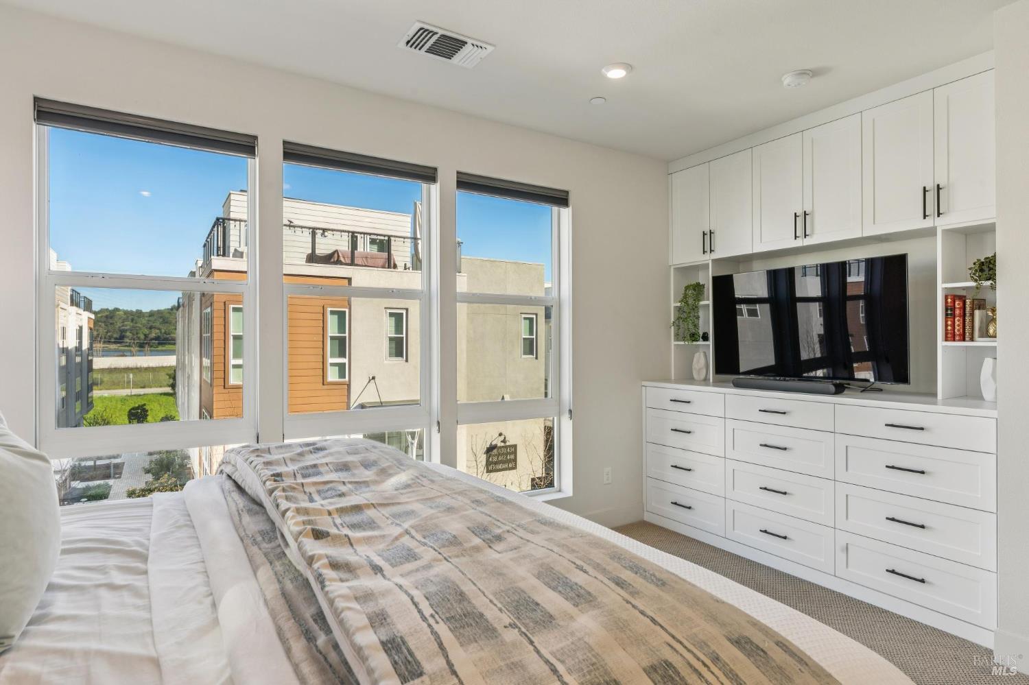 317 Verandah Avenue Novato CA 94945