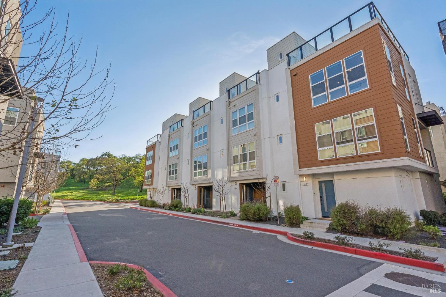 317 Verandah Avenue Novato CA 94945