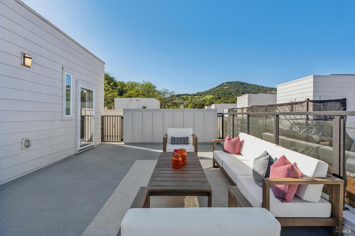 317 Verandah Avenue Novato CA 94945