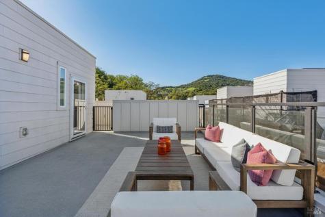 317 Verandah Avenue Novato CA 94945