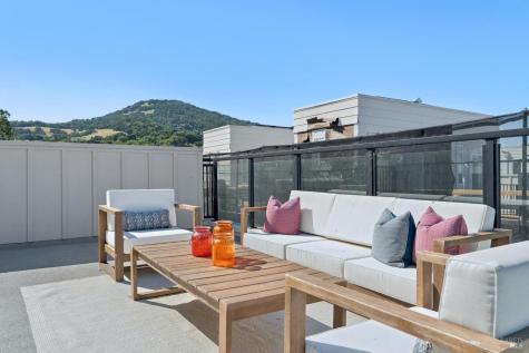 317 Verandah Avenue Novato CA 94945