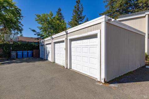 1742 Mission Boulevard Santa Rosa CA 95409