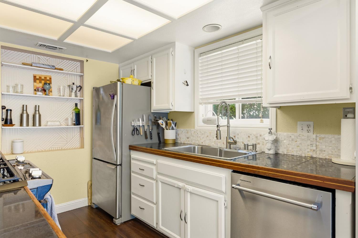 1140 Larkin Way Sacramento CA 95818