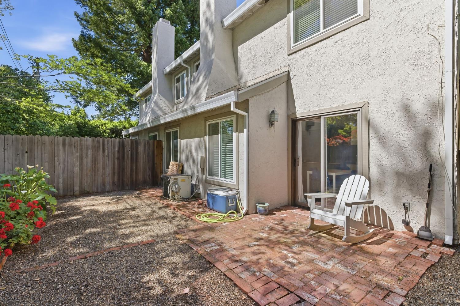 1140 Larkin Way Sacramento CA 95818