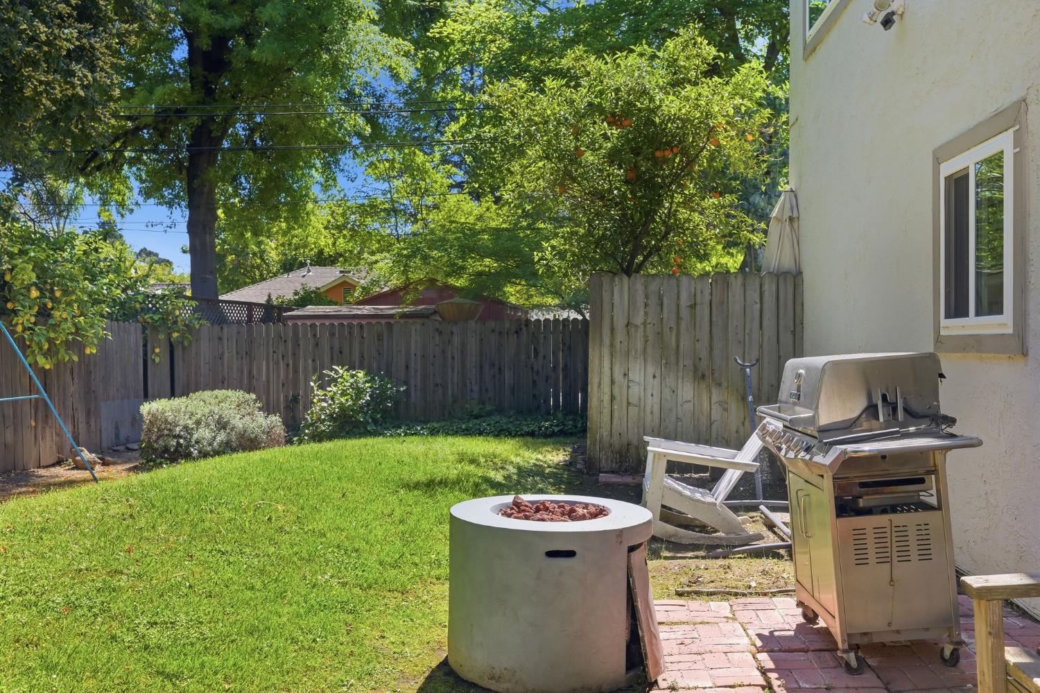 1140 Larkin Way Sacramento CA 95818