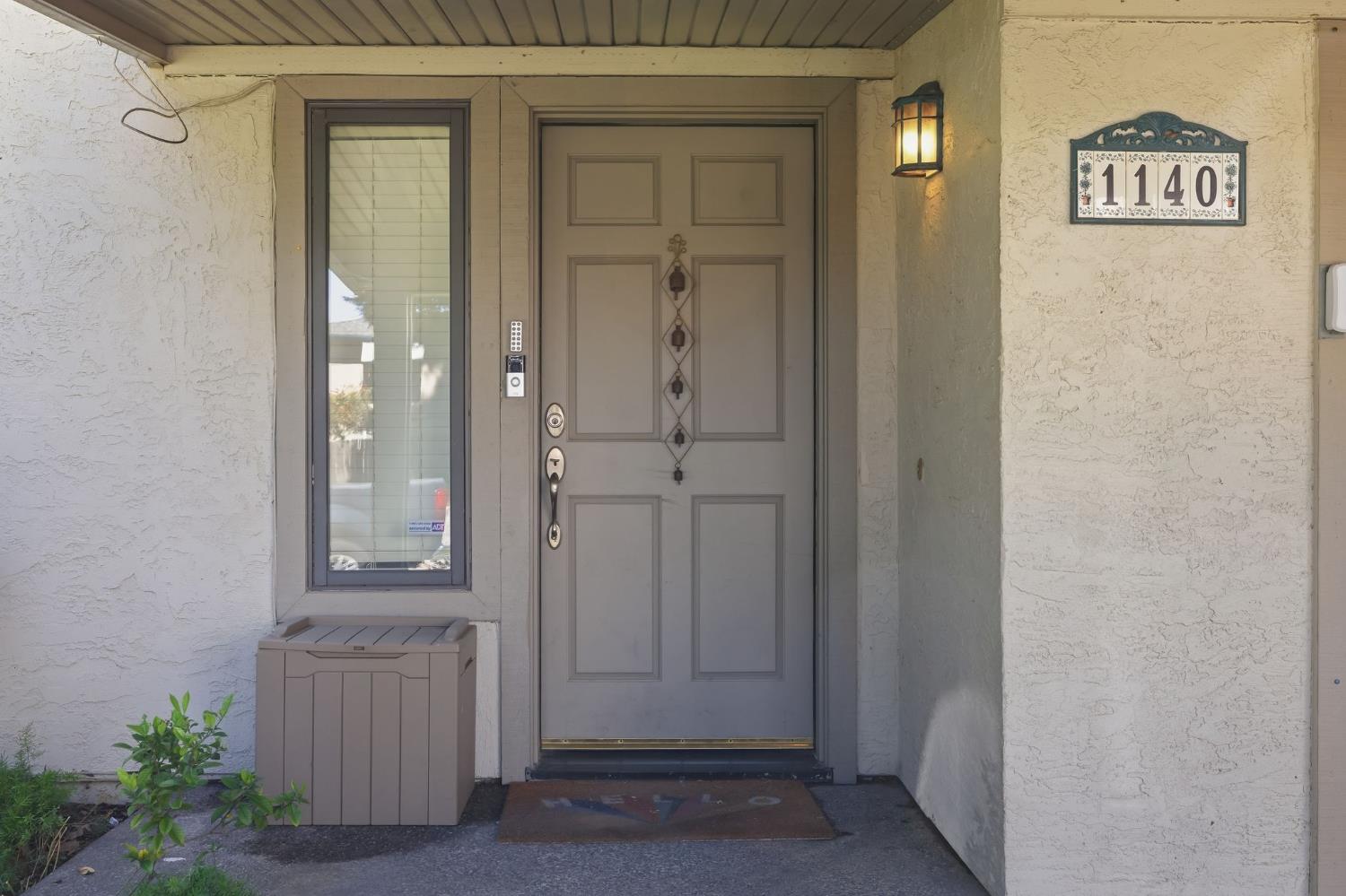 1140 Larkin Way Sacramento CA 95818