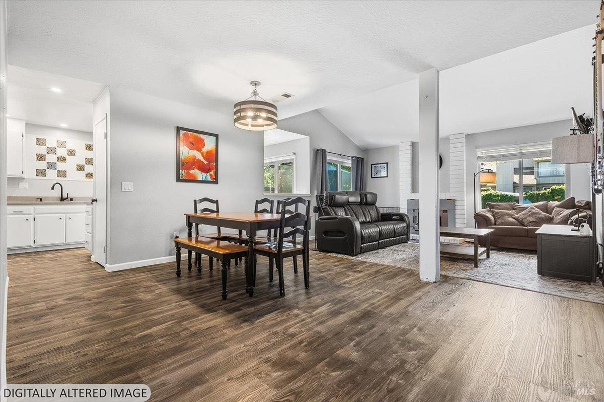 3005 Aurora Court Santa Rosa CA 95405