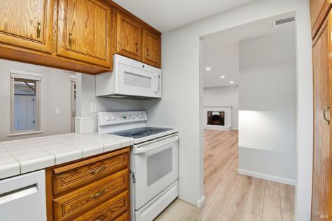 809 Shady Oak Drive Santa Rosa CA 95404