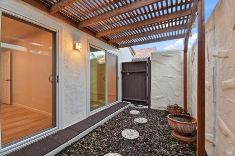 809 Shady Oak Drive Santa Rosa CA 95404