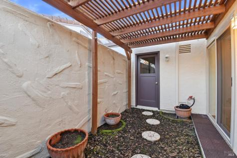 809 Shady Oak Drive Santa Rosa CA 95404