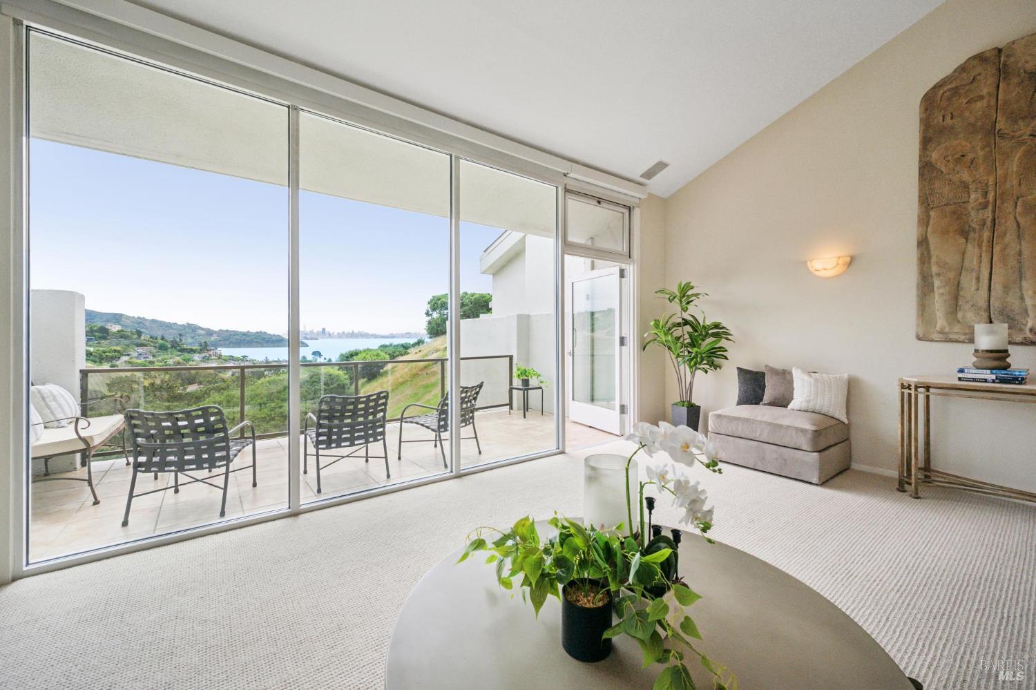 121 Red Hill Circle Tiburon CA 94920