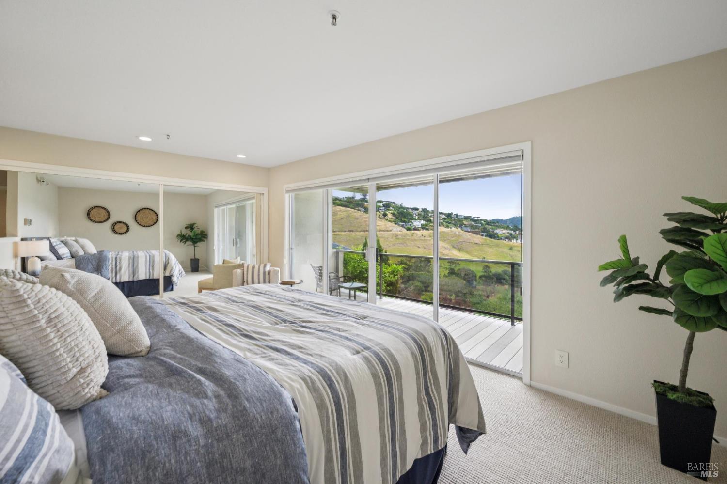 121 Red Hill Circle Tiburon CA 94920