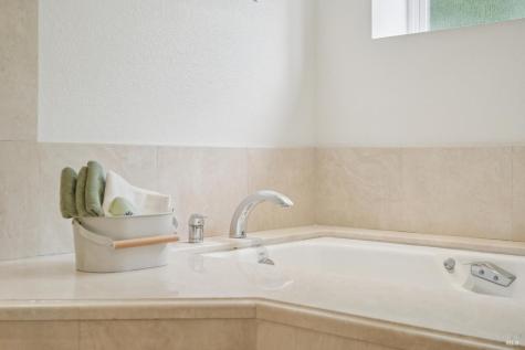 121 Red Hill Circle Tiburon CA 94920