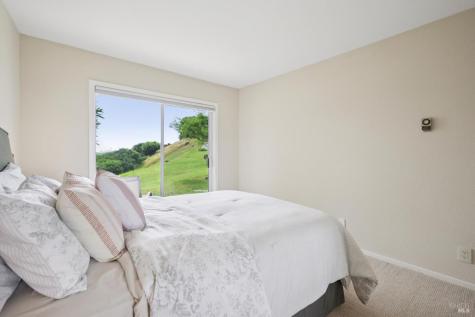 121 Red Hill Circle Tiburon CA 94920