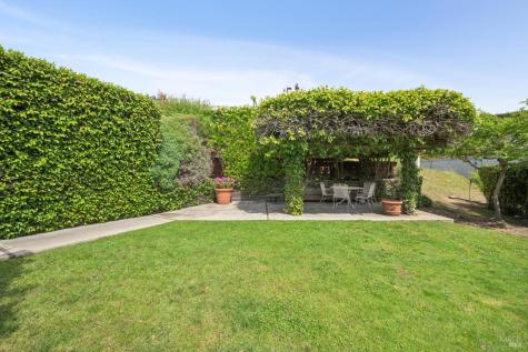 121 Red Hill Circle Tiburon CA 94920