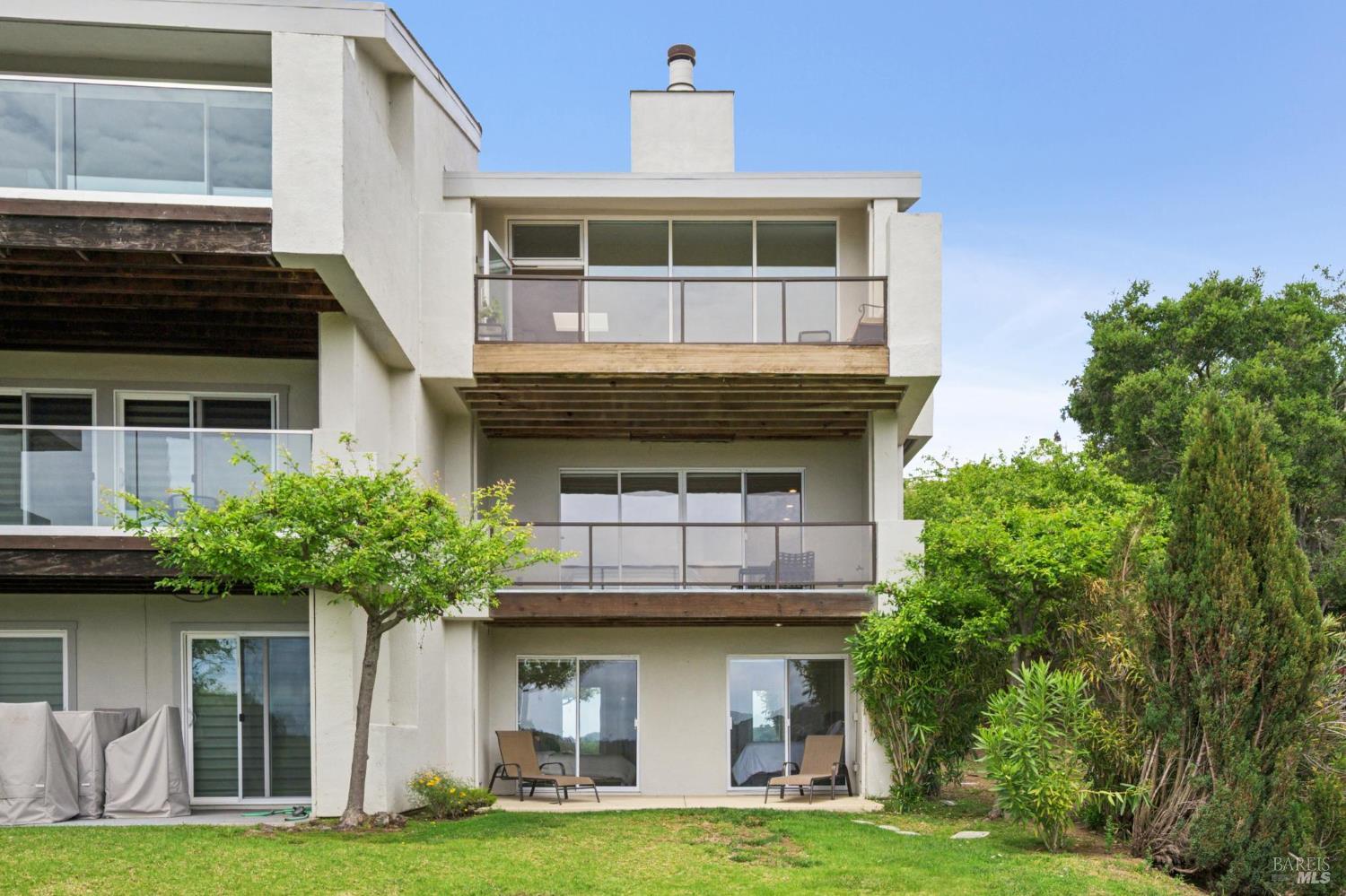 121 Red Hill Circle Tiburon CA 94920