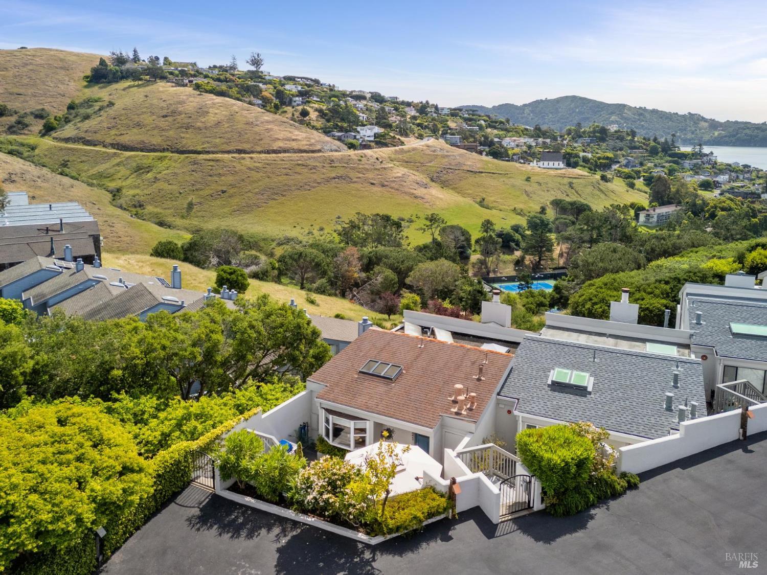 121 Red Hill Circle Tiburon CA 94920