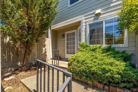 1506 Townview Avenue Santa Rosa CA 95405