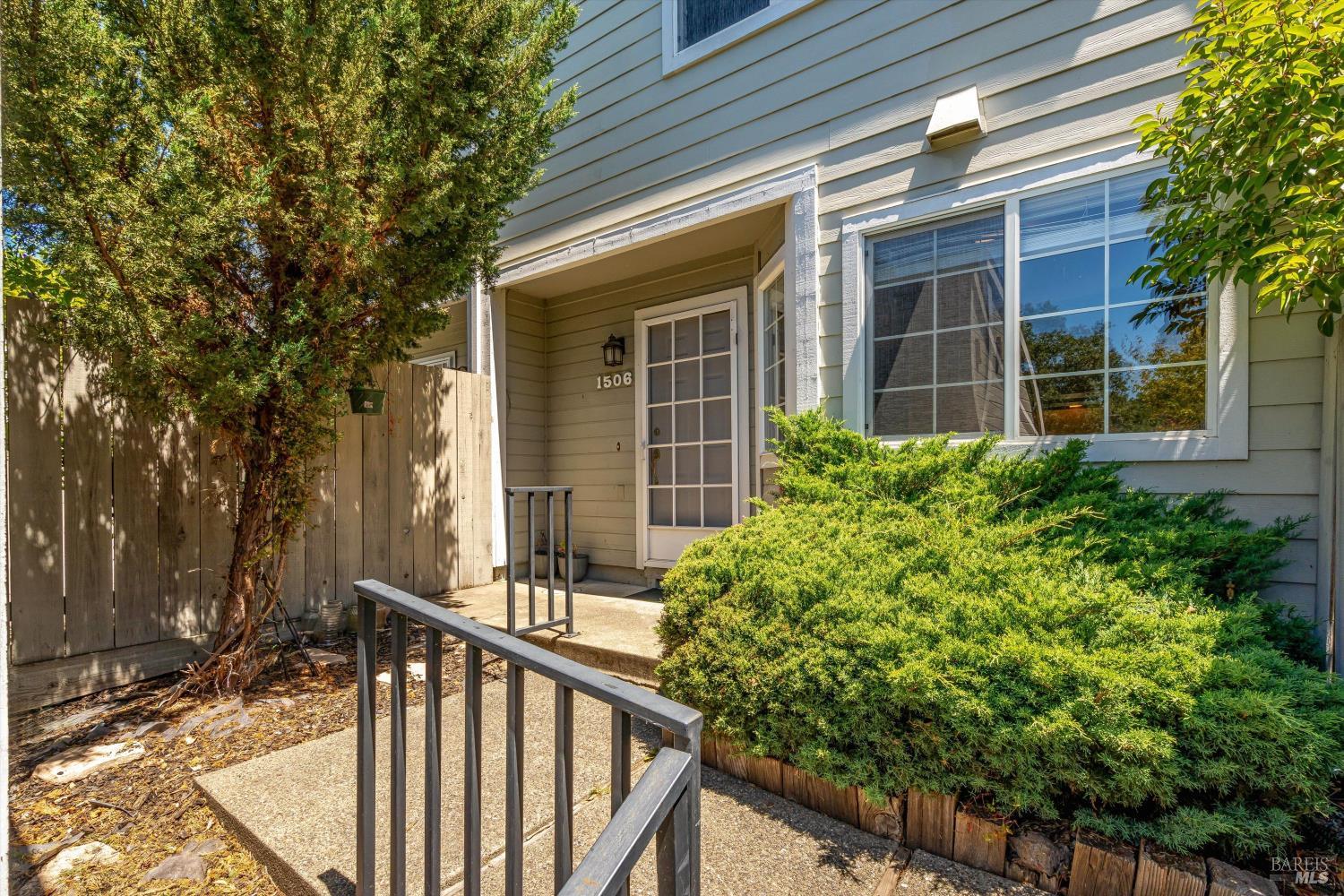 1506 Townview Avenue Santa Rosa CA 95405