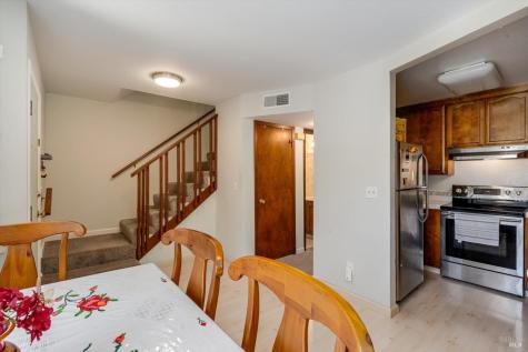 1506 Townview Avenue Santa Rosa CA 95405