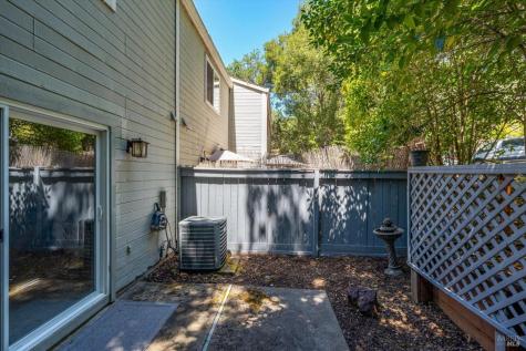 1506 Townview Avenue Santa Rosa CA 95405