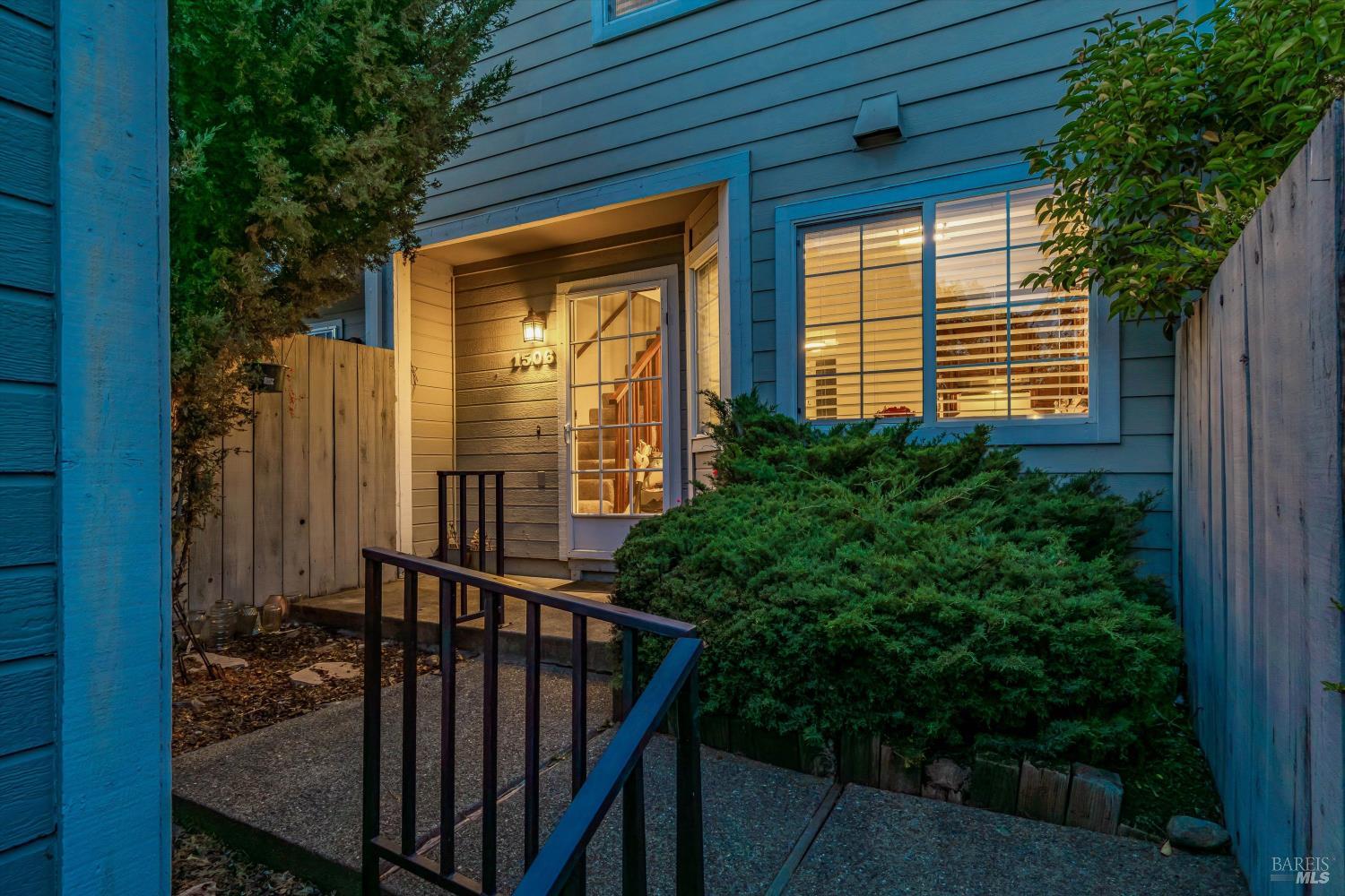 1506 Townview Avenue Santa Rosa CA 95405