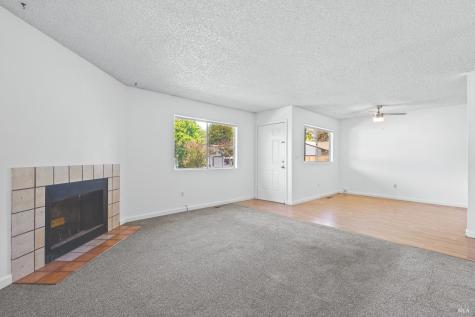 754 Agnew Place Santa Rosa CA 95401