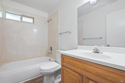 754 Agnew Place Santa Rosa CA 95401