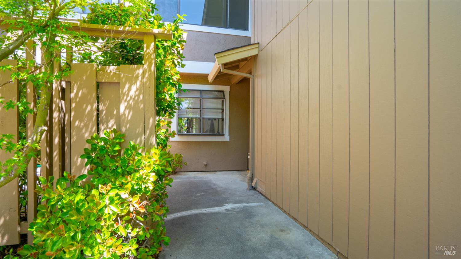 1297 Grove Circle Benicia CA 94510