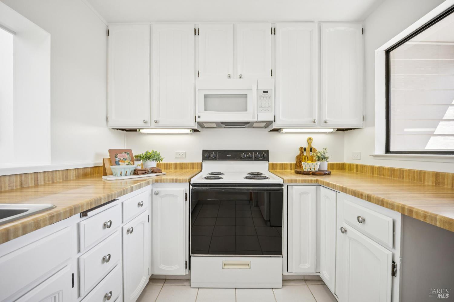 908 Via Casitas Greenbrae CA 94904