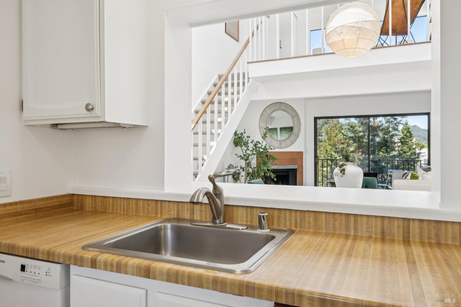 908 Via Casitas Greenbrae CA 94904